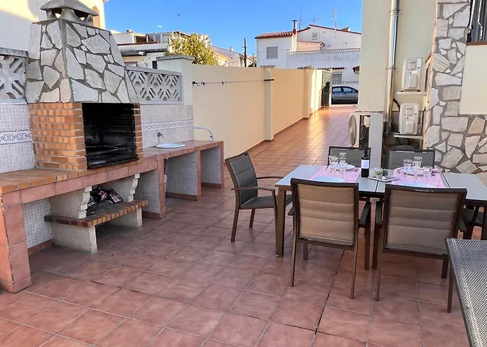 Casa Puig, Piscina Privada ,aire Acondicionado Free Nyaraló *